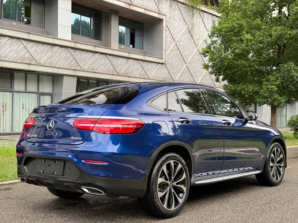 Mercedes-Benz GLC Coupe 2018 — фото 6