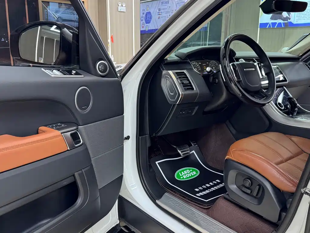 Land Rover Range Rover Sport 2017 — фото 22