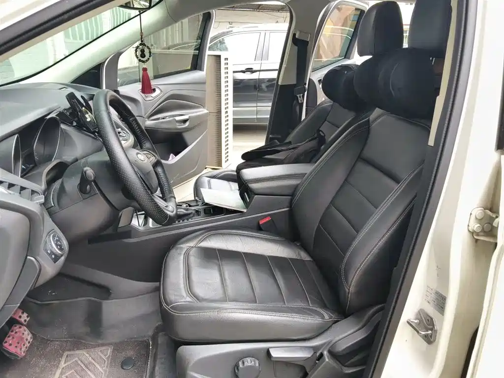 Ford Kuga 2018 — фото 16