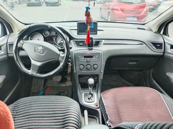 Peugeot 308 2014