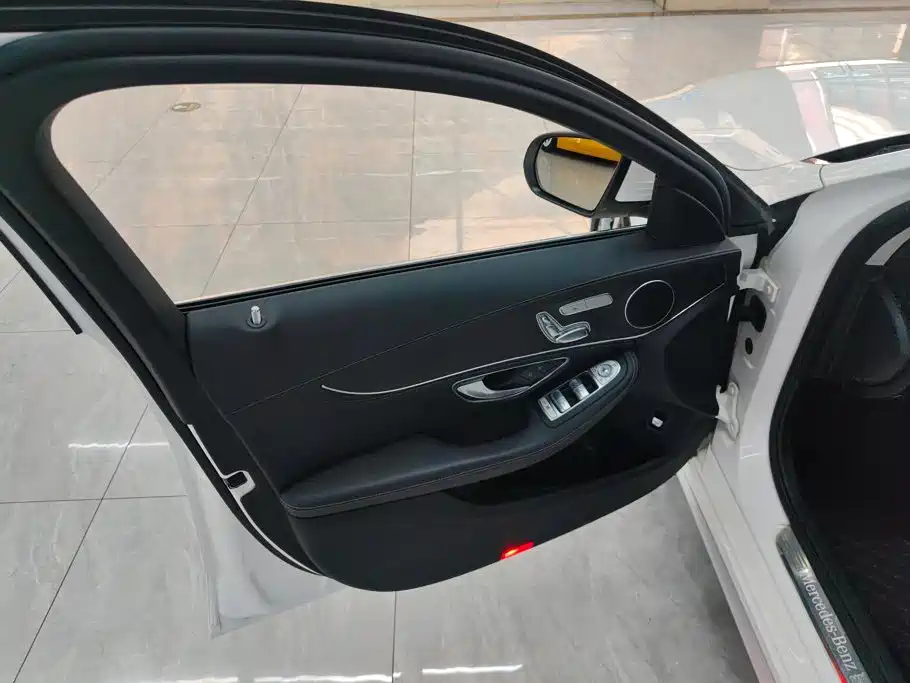 Mercedes-Benz C-Class 2018