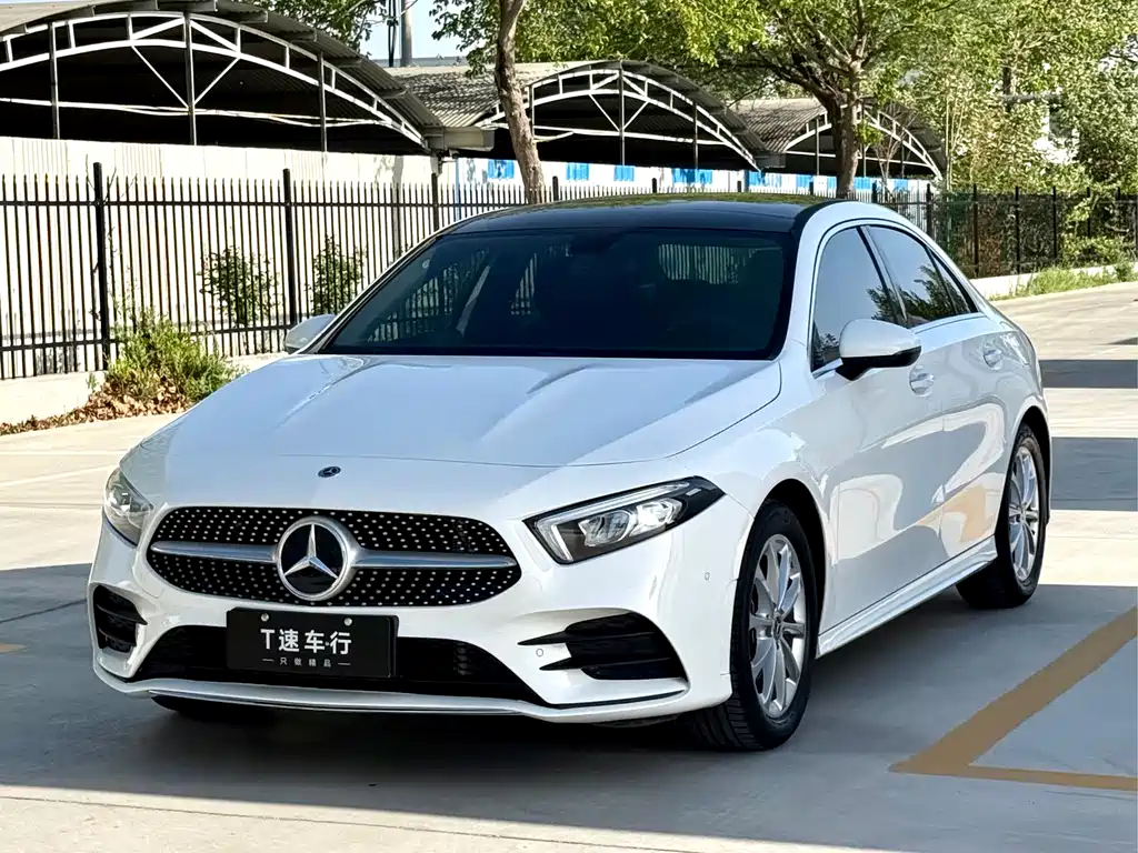 Mercedes-Benz A-Class 2022 — фото 1