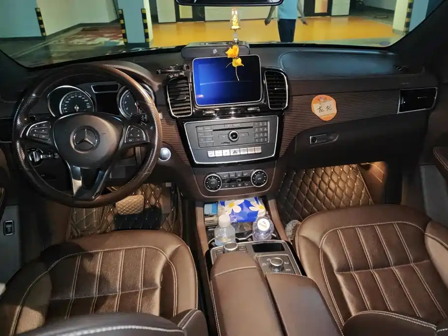 Mercedes-Benz GLE 2018 — фото 12