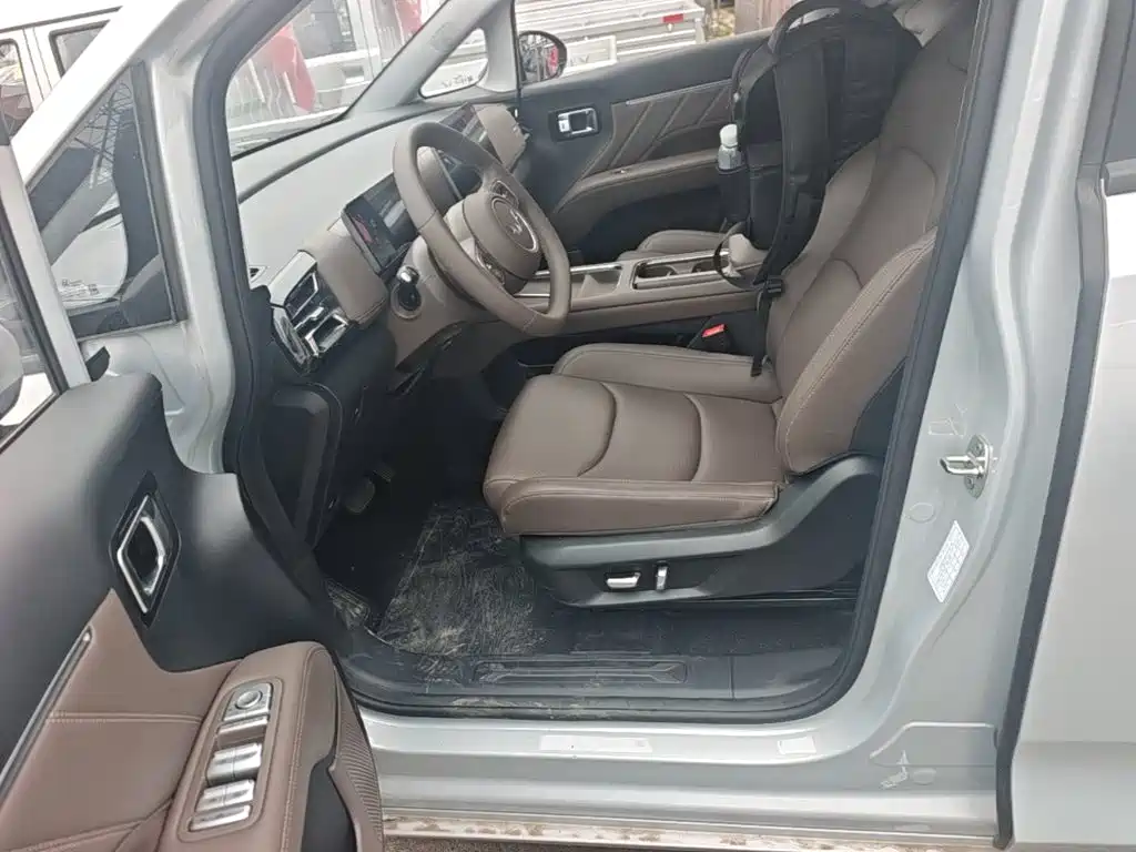 Wuling Starlight 730 EV 2025 — фото 22