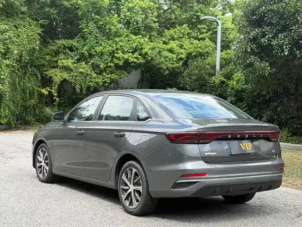 Geely Emgrand 2023