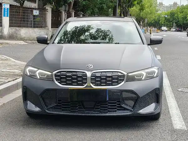 BMW 3 Series 2025