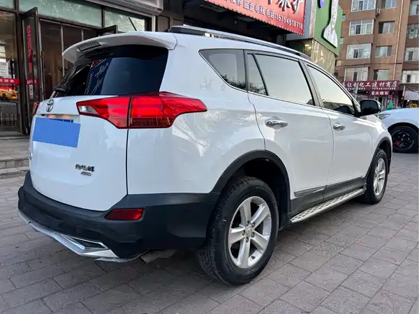 Toyota RAV4 2013