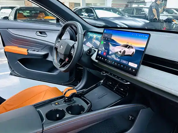 Changan UNI-V 2025
