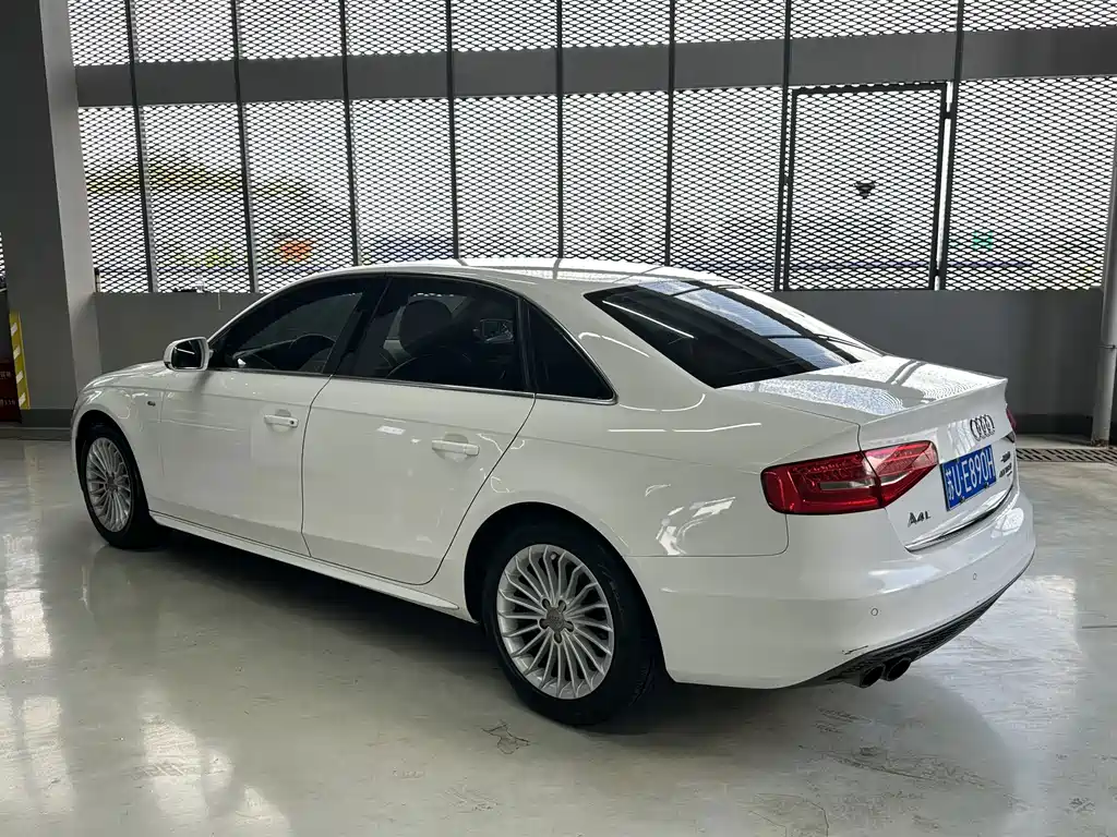 Audi A4L 2014