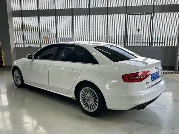Audi A4L 2014