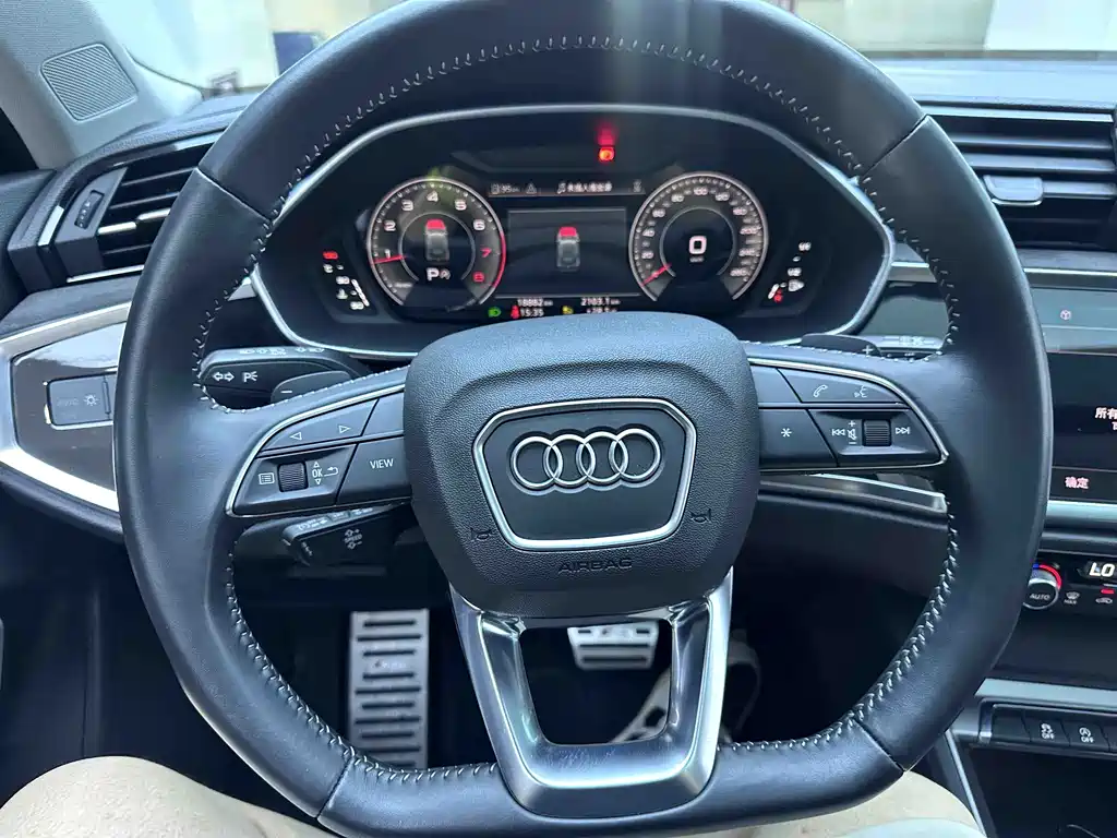 Audi Q3 2022 — фото 13