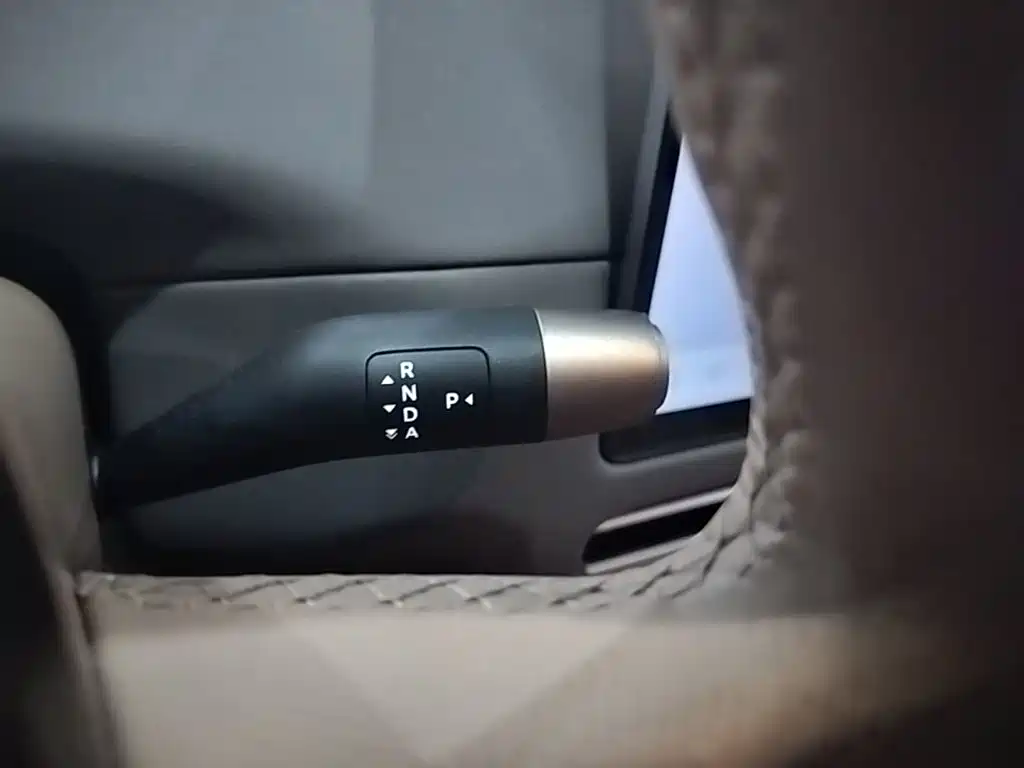 Li Auto i8 2025 — фото 14