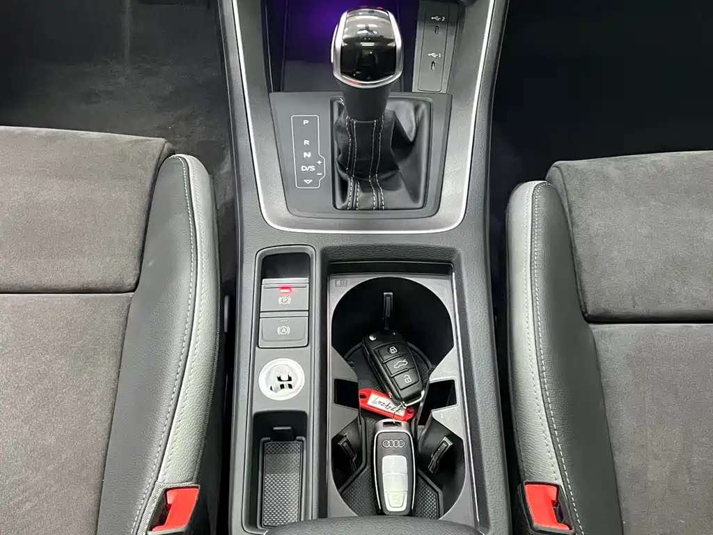 Audi Q3 2022 — фото 13