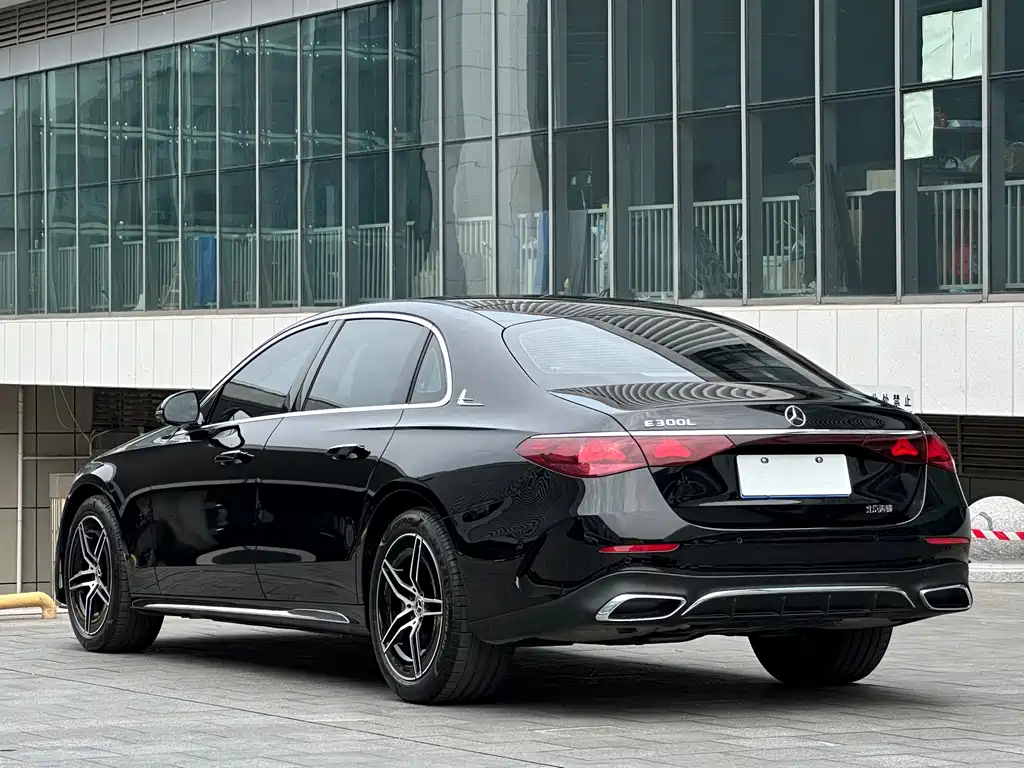 Mercedes-Benz E-Class 2025