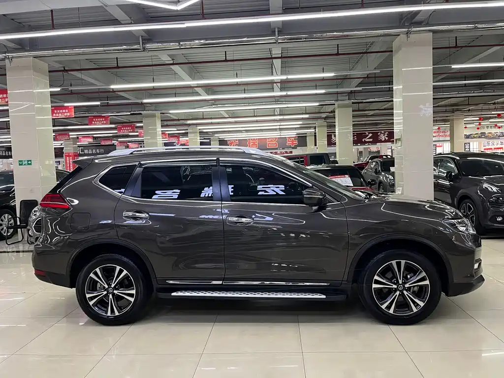 Nissan X-Trail 2018 — фото 8