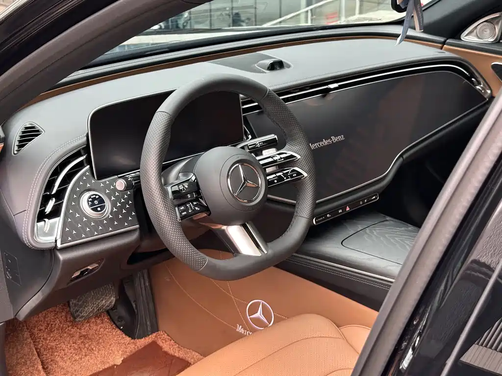 Mercedes-Benz E-Class 2025 — фото 10
