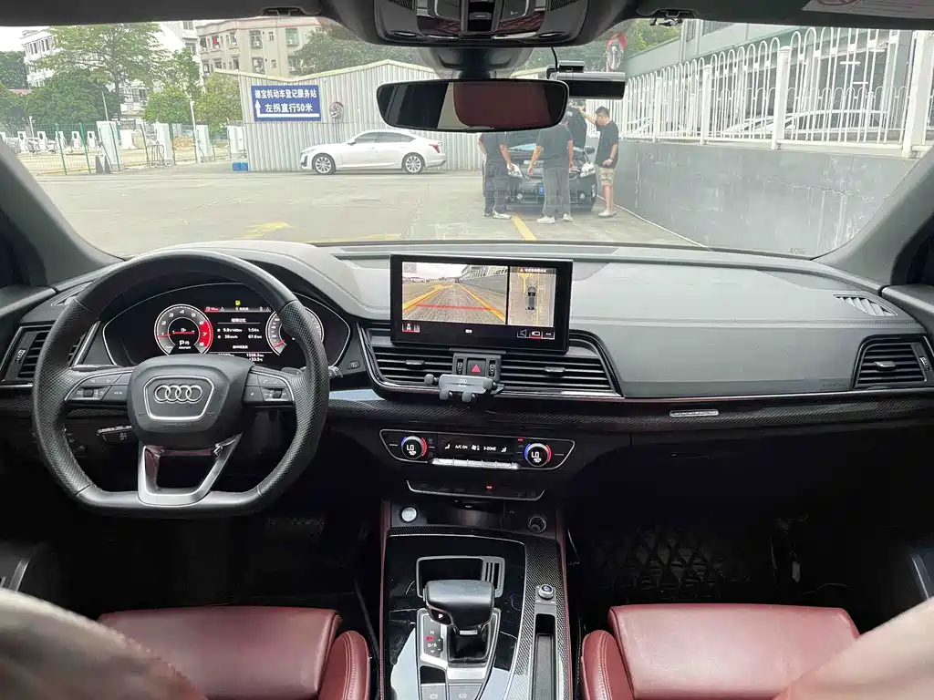 Audi Q5L Sportback 2022 — фото 9