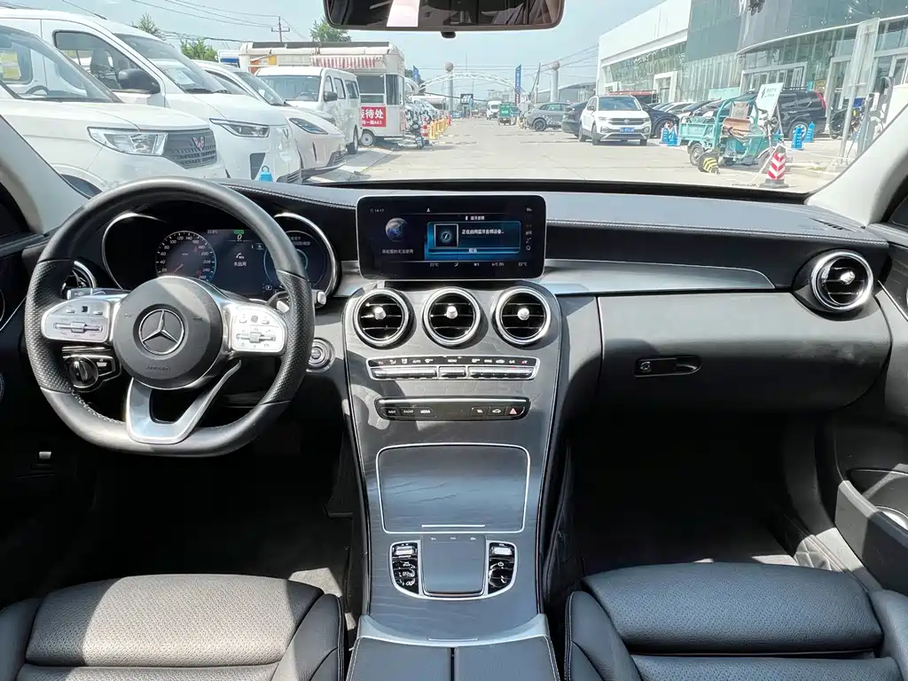 Mercedes-Benz C-Class 2019 — фото 7