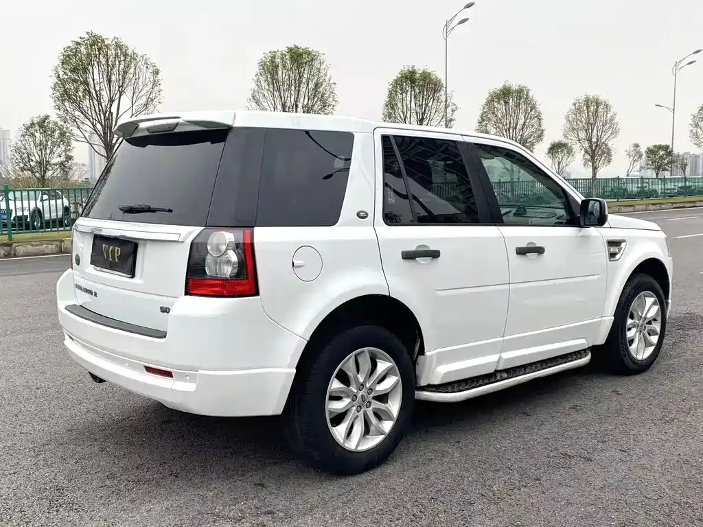 Land Rover Freelander 2 2013 — фото 5