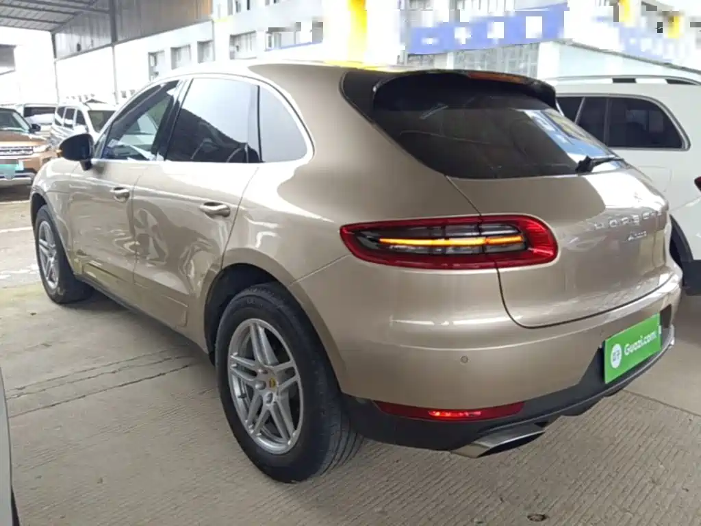 Porsche Macan 2016