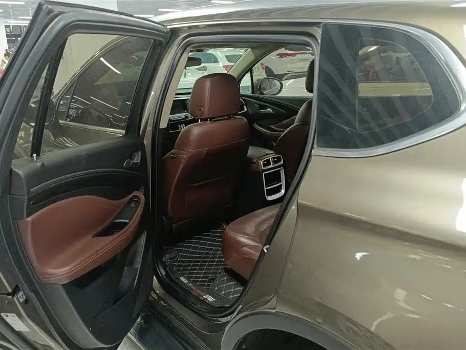 Buick Envision Plus 2016 — фото 11