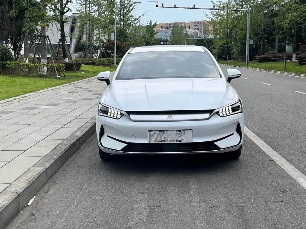 BYD Qin PLUS 2022 — фото 22