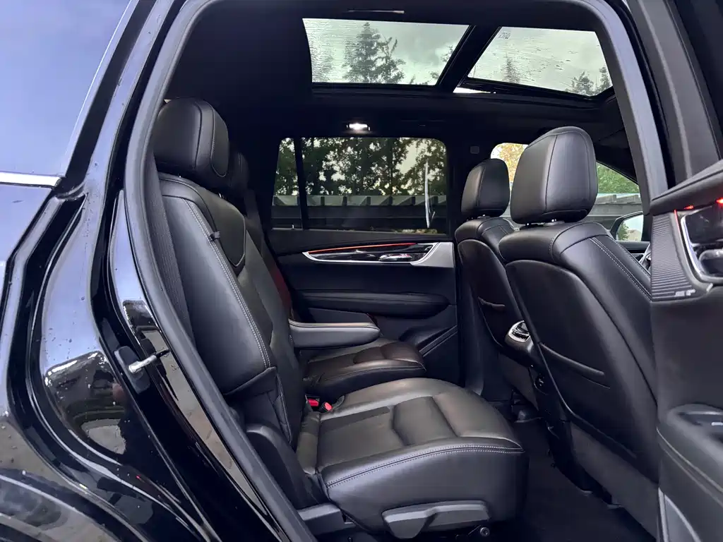 Cadillac XT6 2021 — фото 11