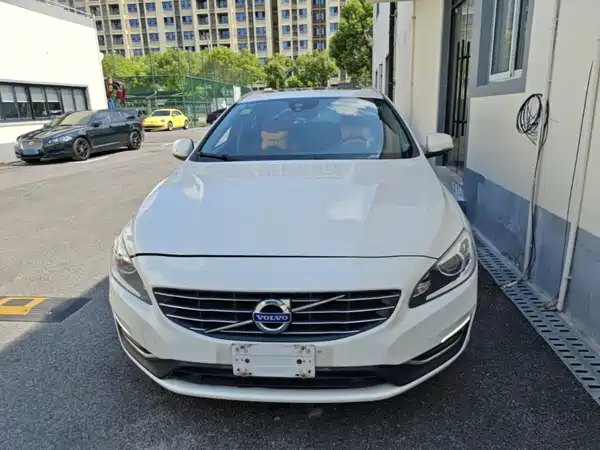 Volvo V60 2017