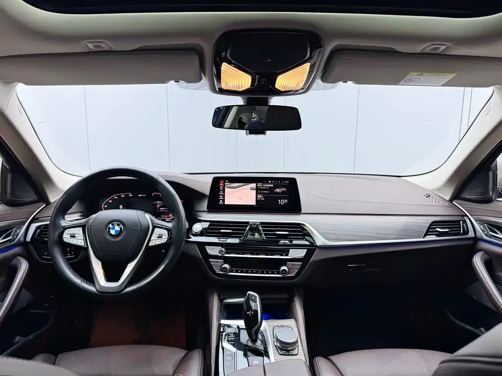 BMW 5 Series New Energy 2019 — фото 21