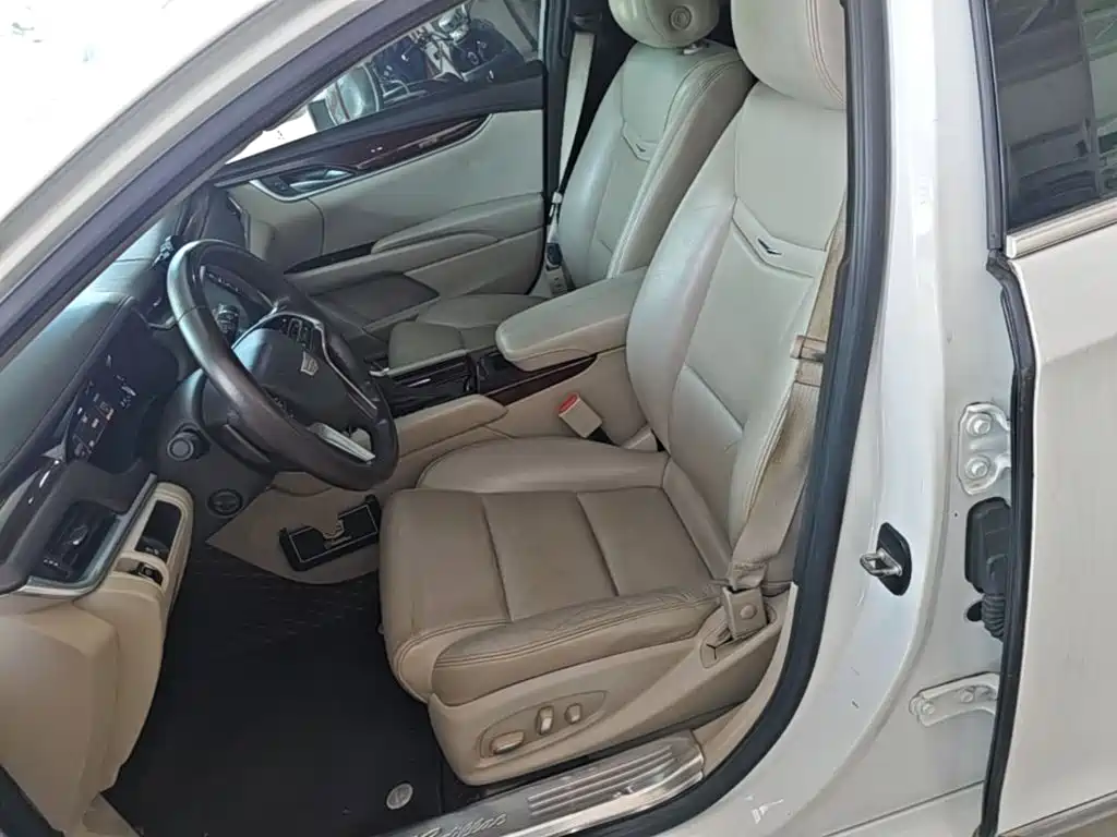 Cadillac XTS 2016 — фото 15