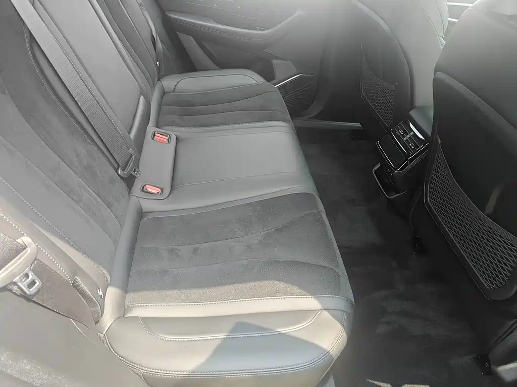 Geely Xingyue L 2024 — фото 9