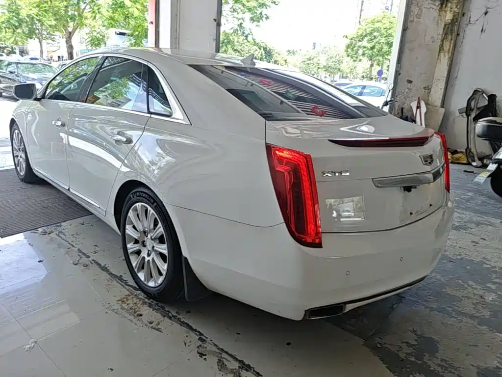 Cadillac XTS 2016 — фото 5