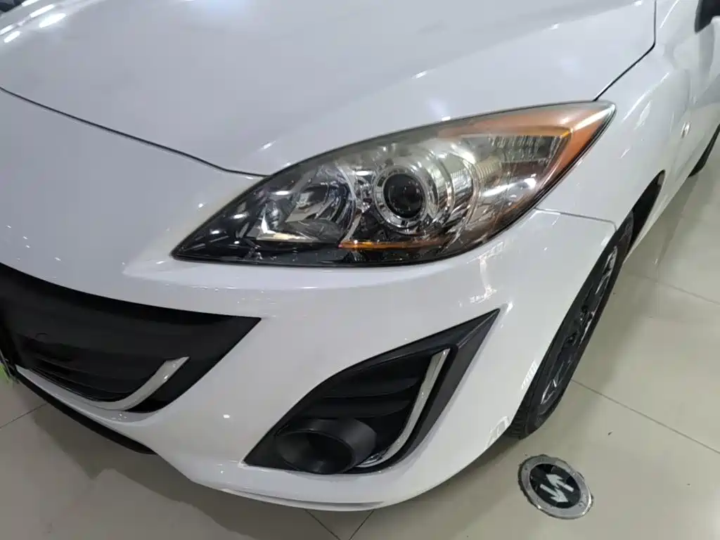 Mazda 3 Xingcheng 2015 — фото 24