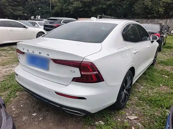 Volvo S60 2021