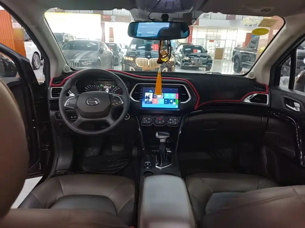 GAC Trumpchi GS4 2017 — фото 10