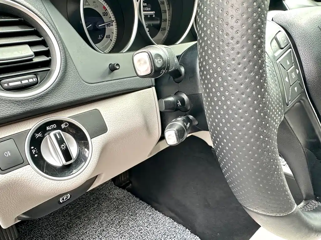Mercedes-Benz C-Class 2013 — фото 12