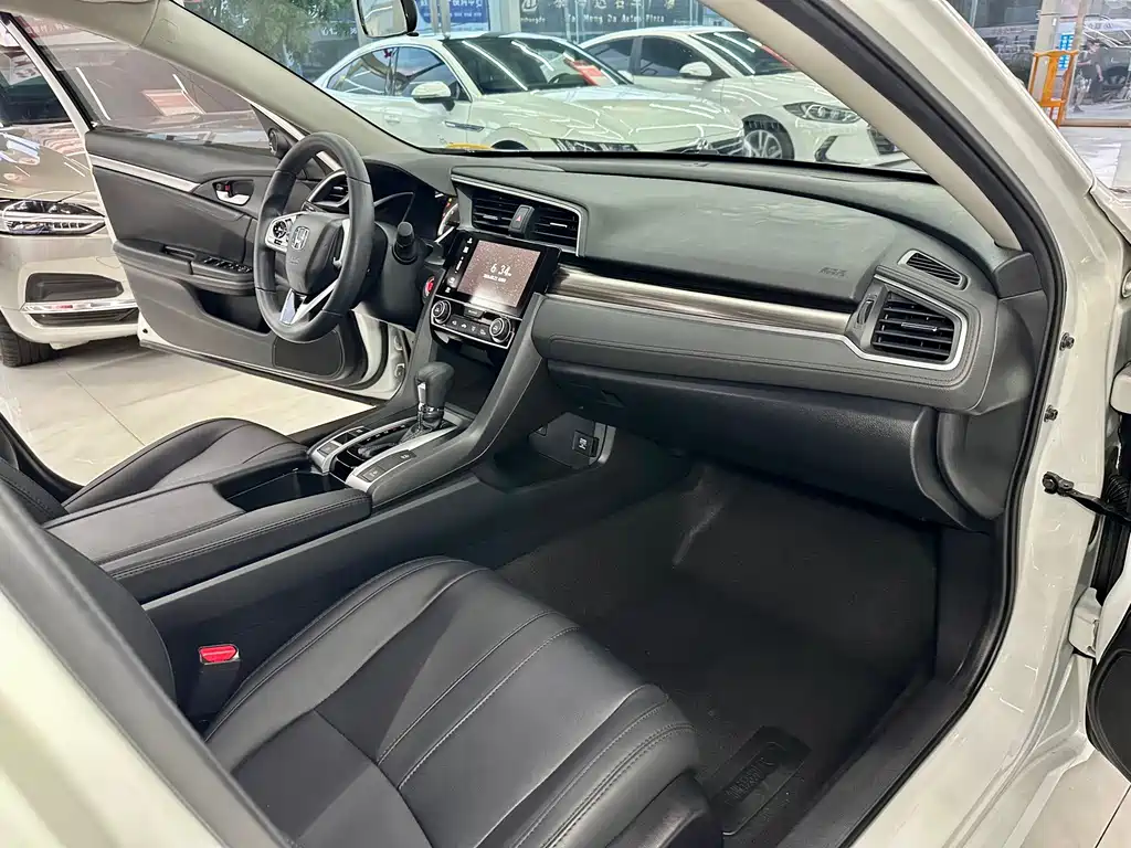 Honda Civic 2021 — фото 12