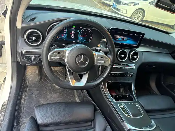Mercedes-Benz C-Class 2020