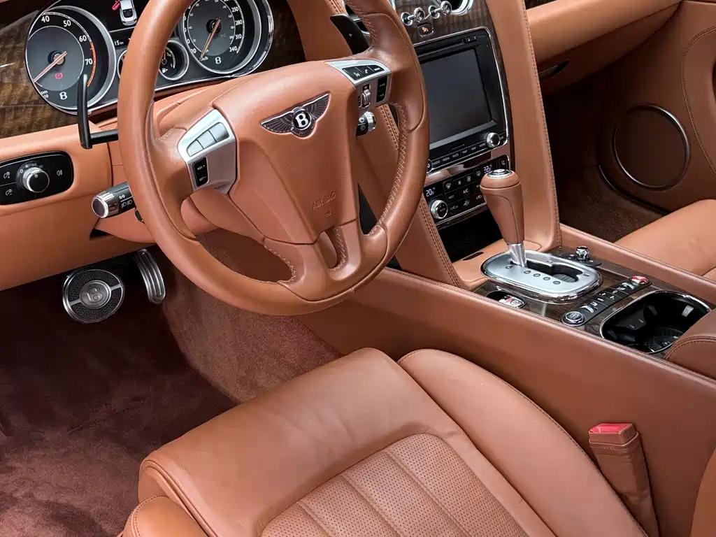 Bentley Continental 2012 — фото 4