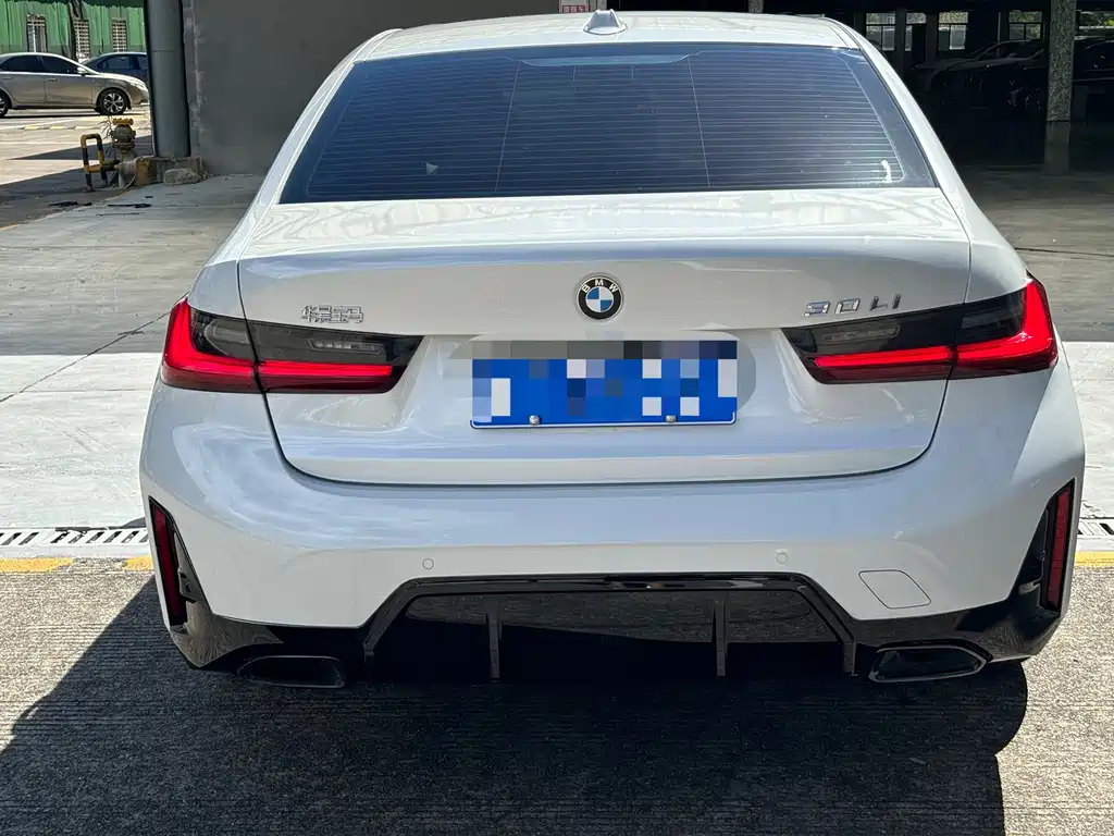 BMW 3 Series 2025 — фото 13