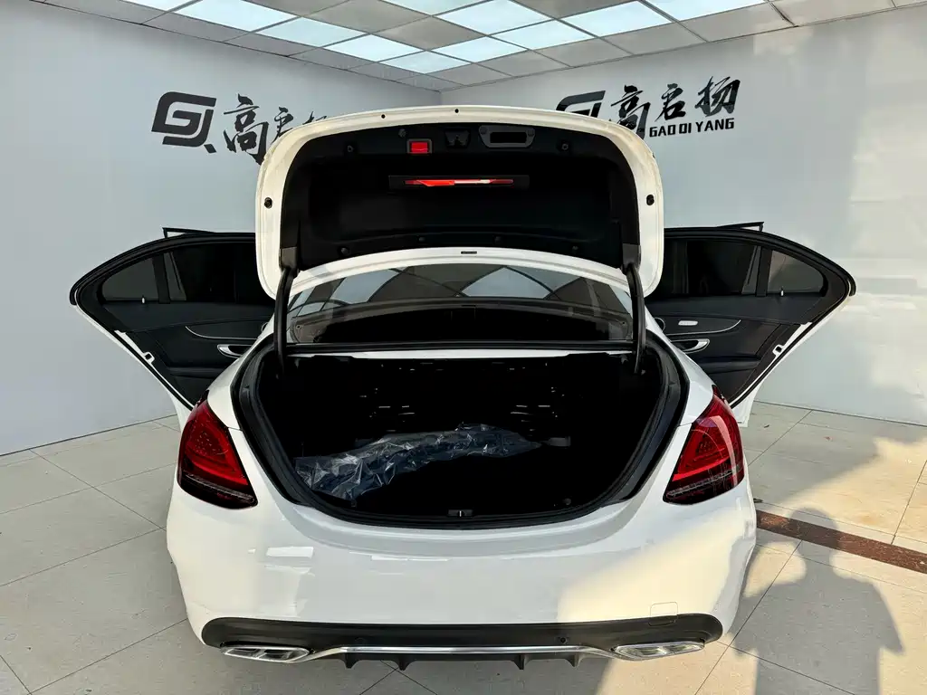Mercedes-Benz C-Class 2020 — фото 24
