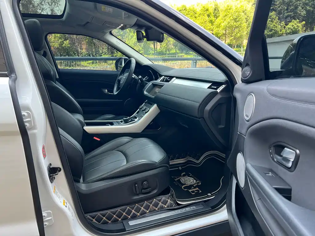 Land Rover Evoque 2019 — фото 27