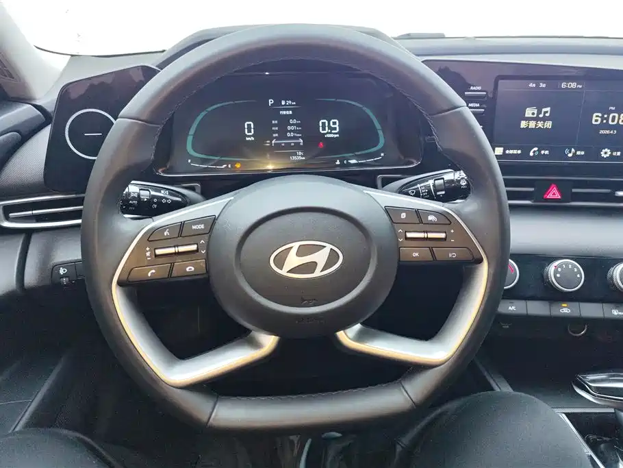 Hyundai Elantra 2024 — фото 15