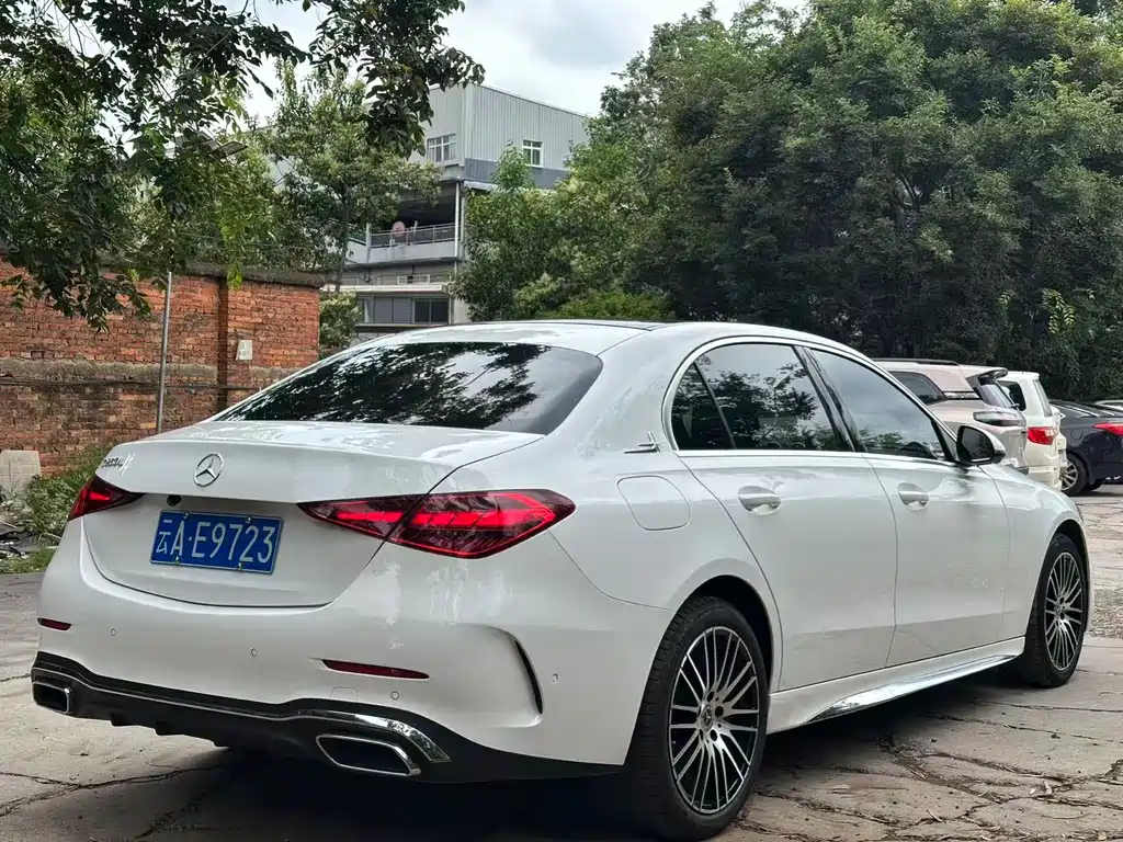 Mercedes-Benz C-Class 2022