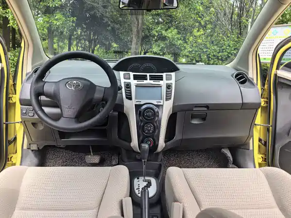 Toyota Yaris 2013