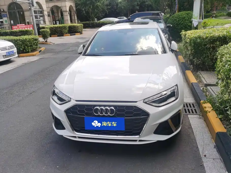 Audi A4L 2021