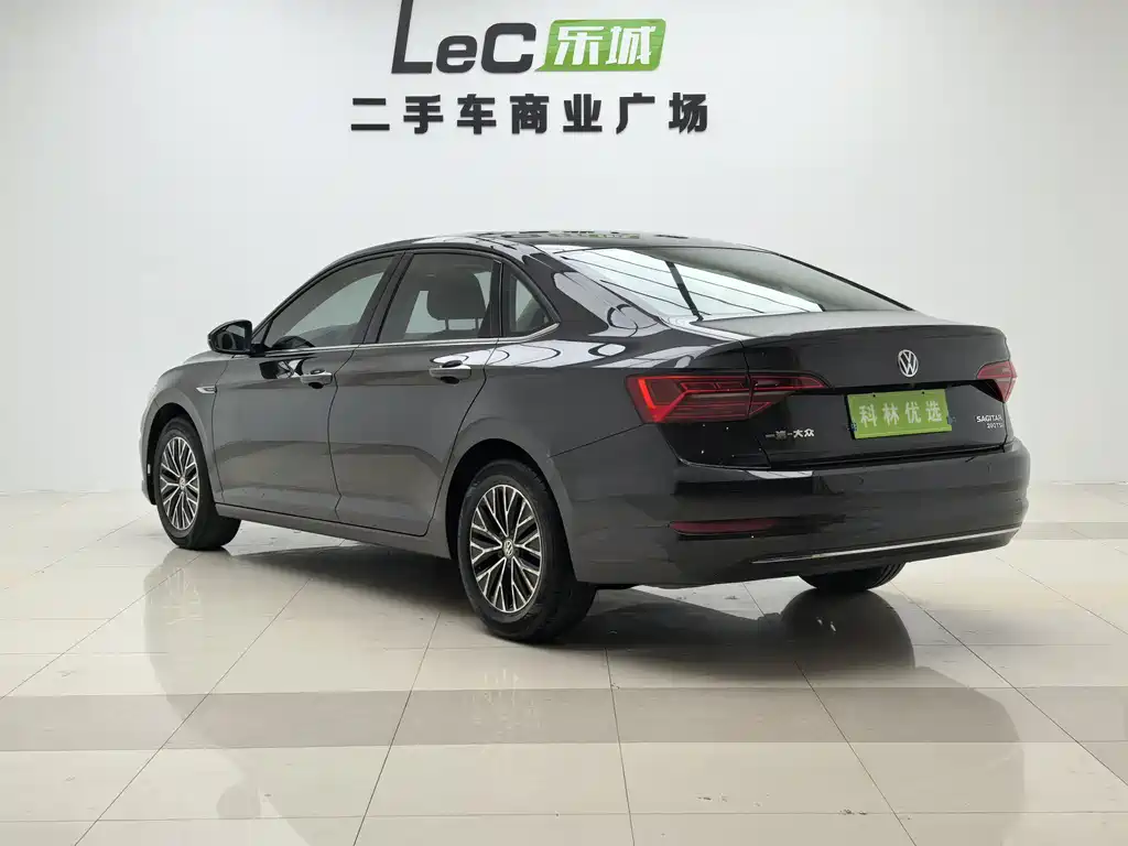 Volkswagen Sagitar 2020