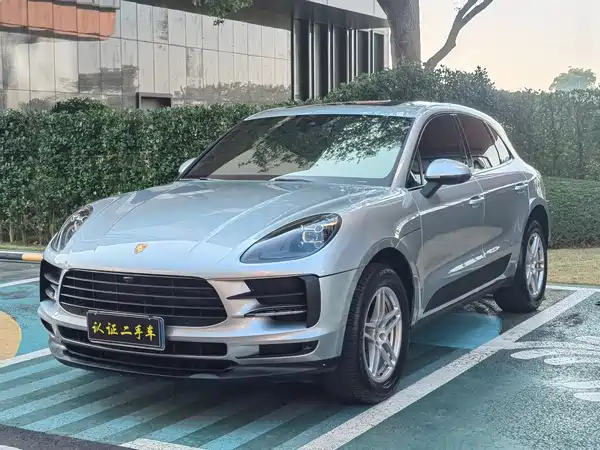 Porsche Macan 2021