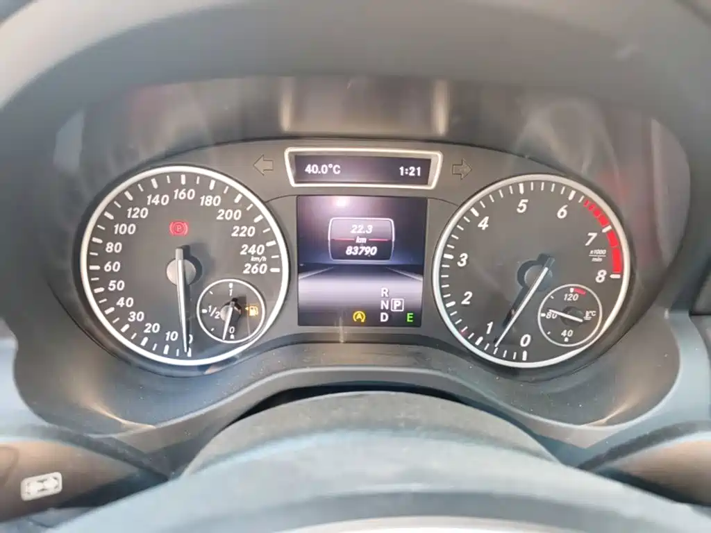 Mercedes-Benz A-Class 2015 — фото 12