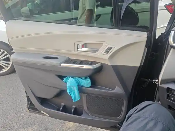Toyota Granvia 2024
